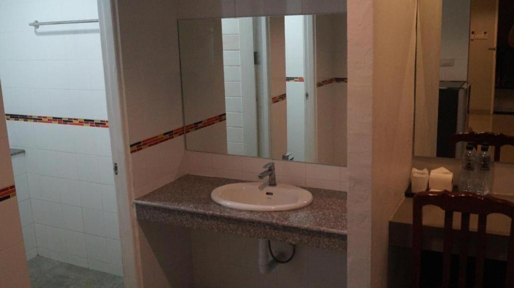 P.F Mansion Hotel Bãi biển Chaweng Ngoại thất bức ảnh